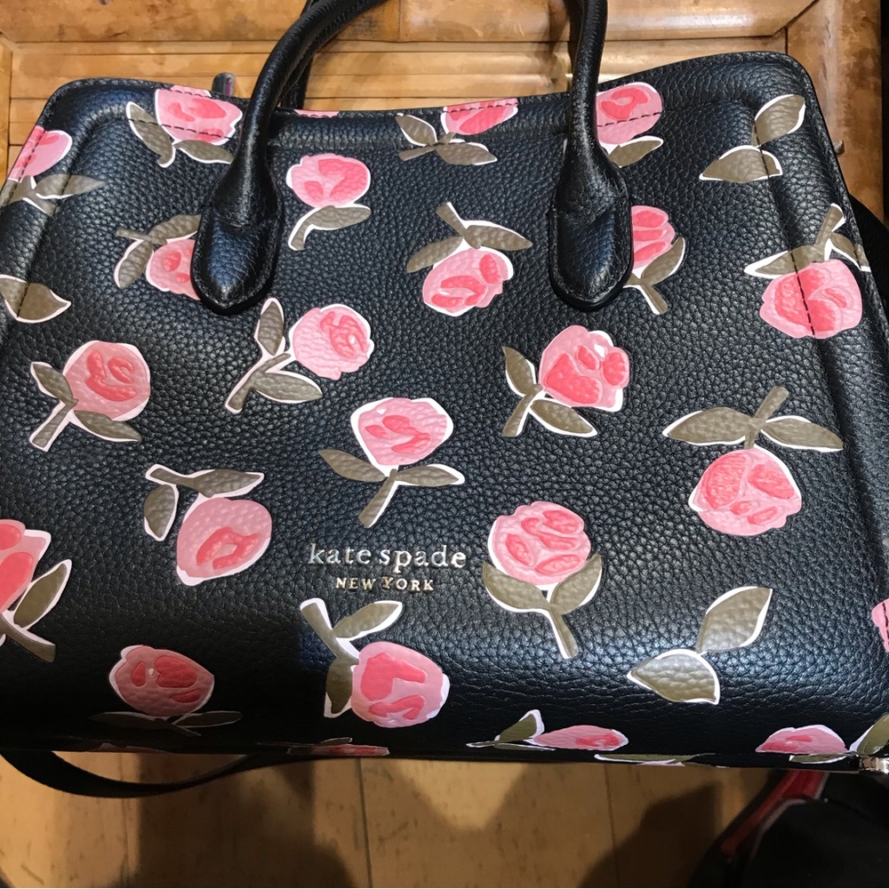 Kate Spade crossbody purse scattered rose print